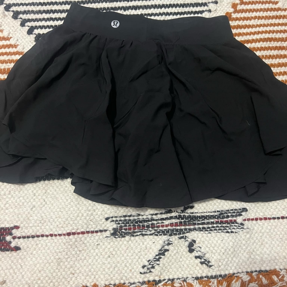 Lululemon skort court rival size 4